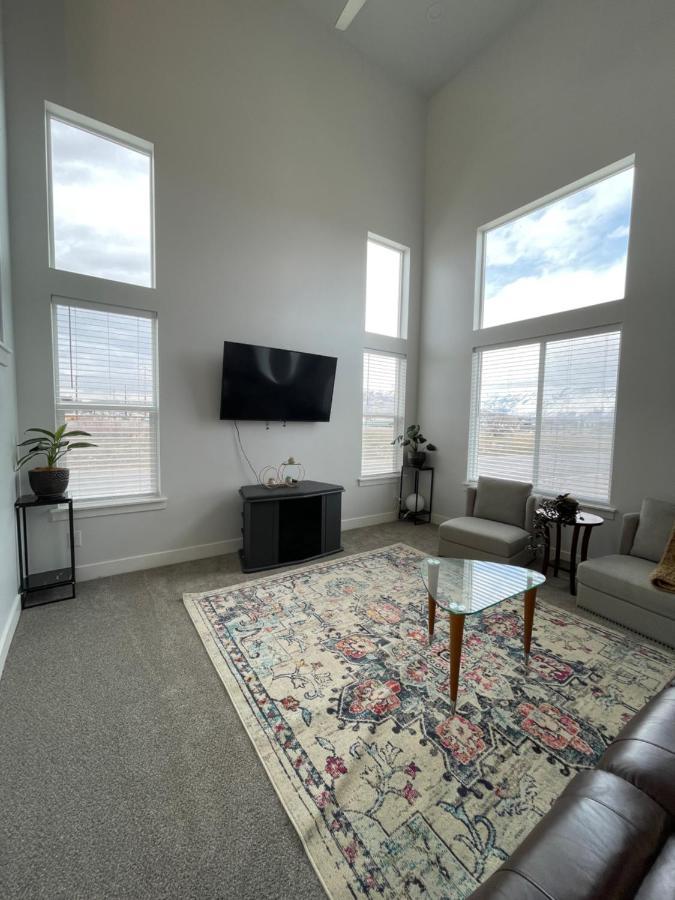 Brand New 3-Beds Stylish Entire House At Lehi Villa Exterior foto